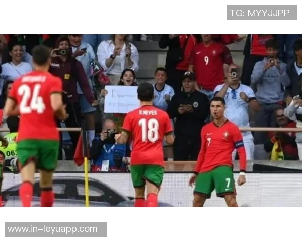 锁喉行为引争议卡塞米罗直红对手却未受罚达洛黄牌背后真相解析