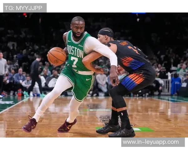 杰伦布朗回忆麦迪对自己的影响与休赛期的亲密交流