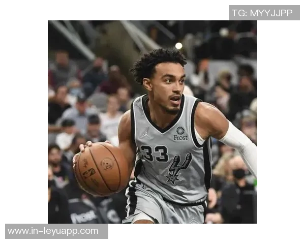 墨菲三分表现不佳仅中三球赫伯特琼斯也难救主球队失利分析